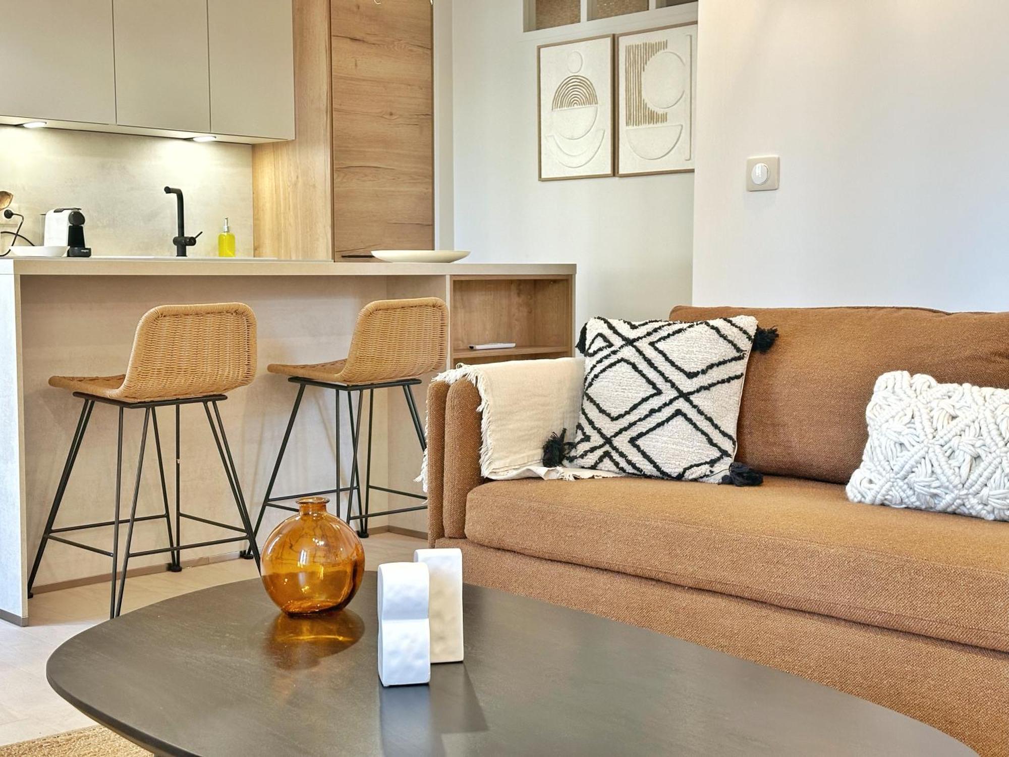 La Maison Cavet 5 Appartements De Standing Au Coeur Du Village Sanary-sur-Mer Bagian luar foto