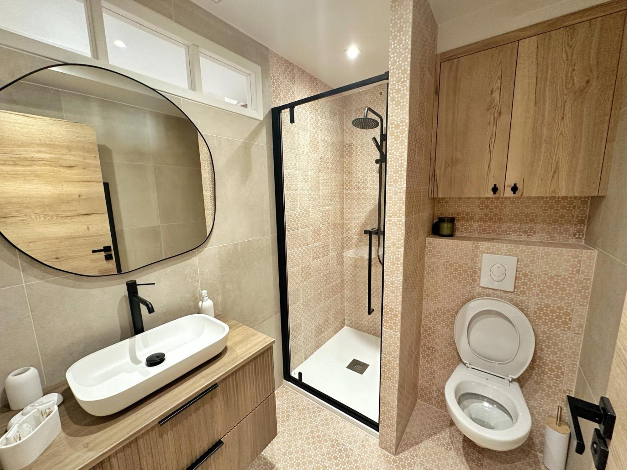 La Maison Cavet 5 Appartements De Standing Au Coeur Du Village Sanary-sur-Mer Bagian luar foto