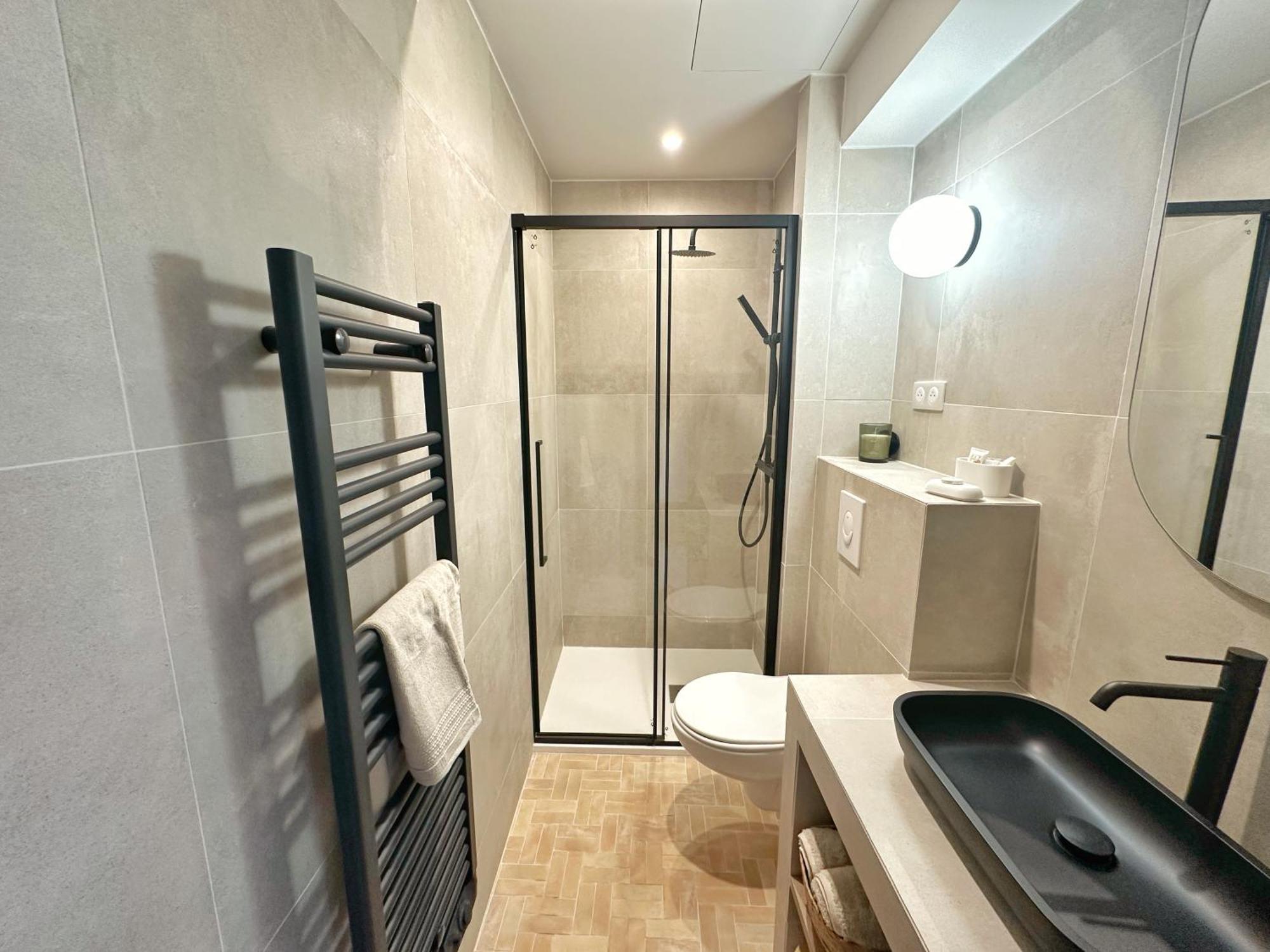 La Maison Cavet 5 Appartements De Standing Au Coeur Du Village Sanary-sur-Mer Bagian luar foto