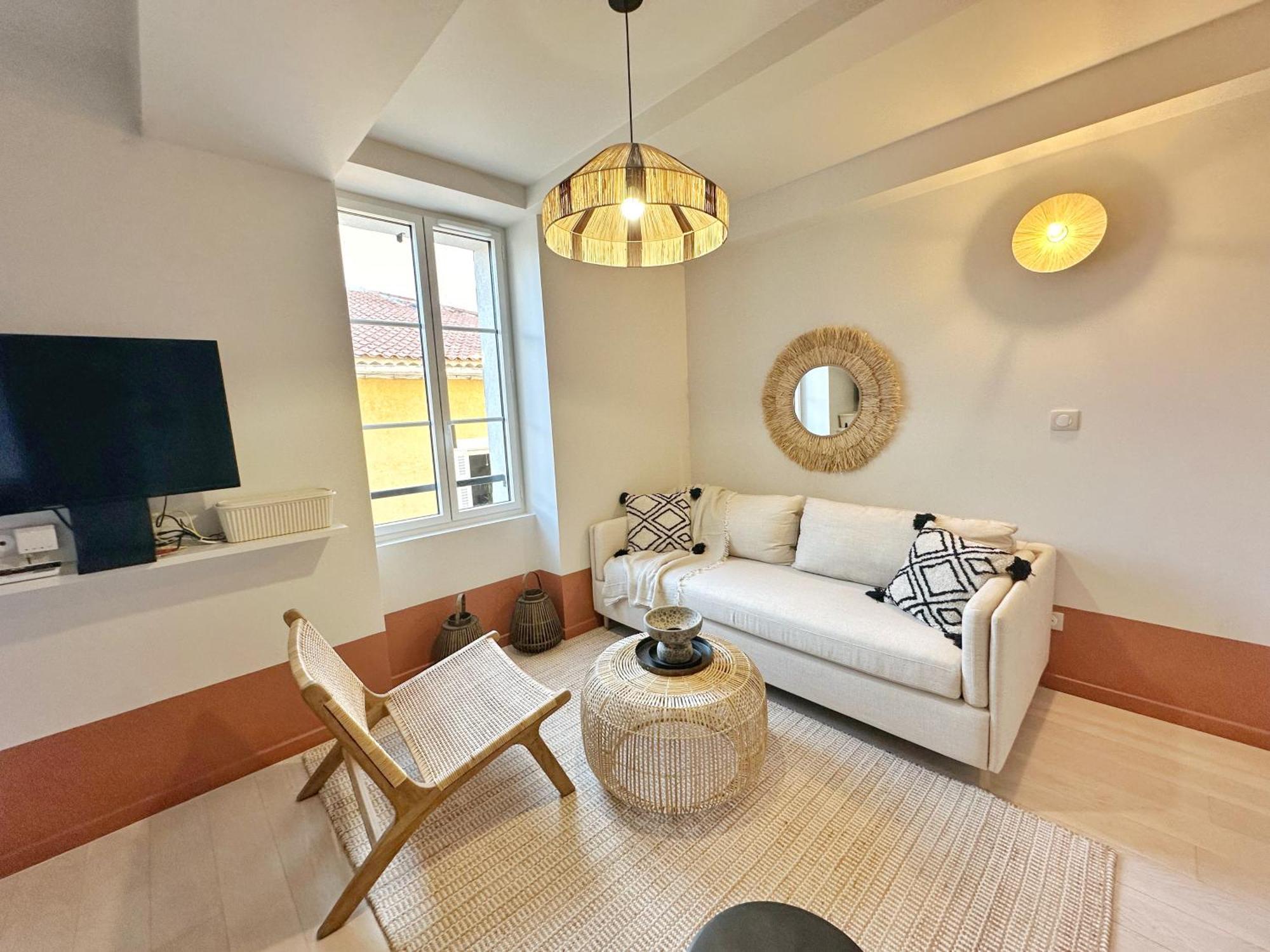 La Maison Cavet 5 Appartements De Standing Au Coeur Du Village Sanary-sur-Mer Bagian luar foto